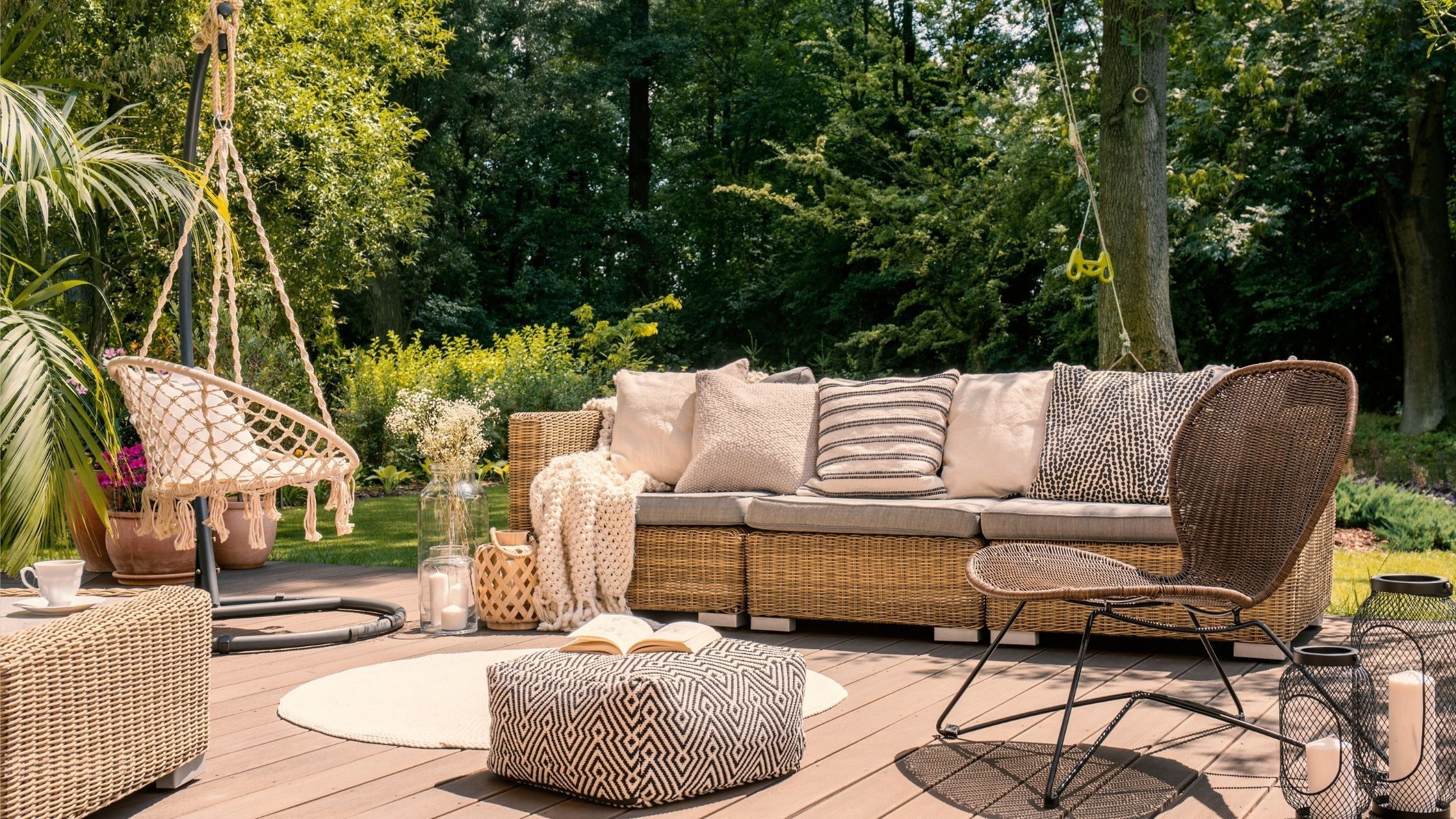 Spruce Up Your Outdoor Living Space: Unveiling Stylish Touches for a Truly Inviting Haven
