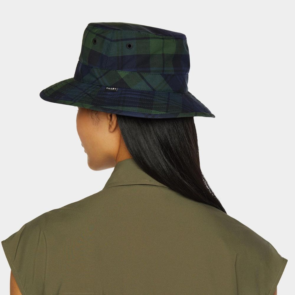 Tilley Waxed Cotton Bucket Hat - L - Navy Plaid