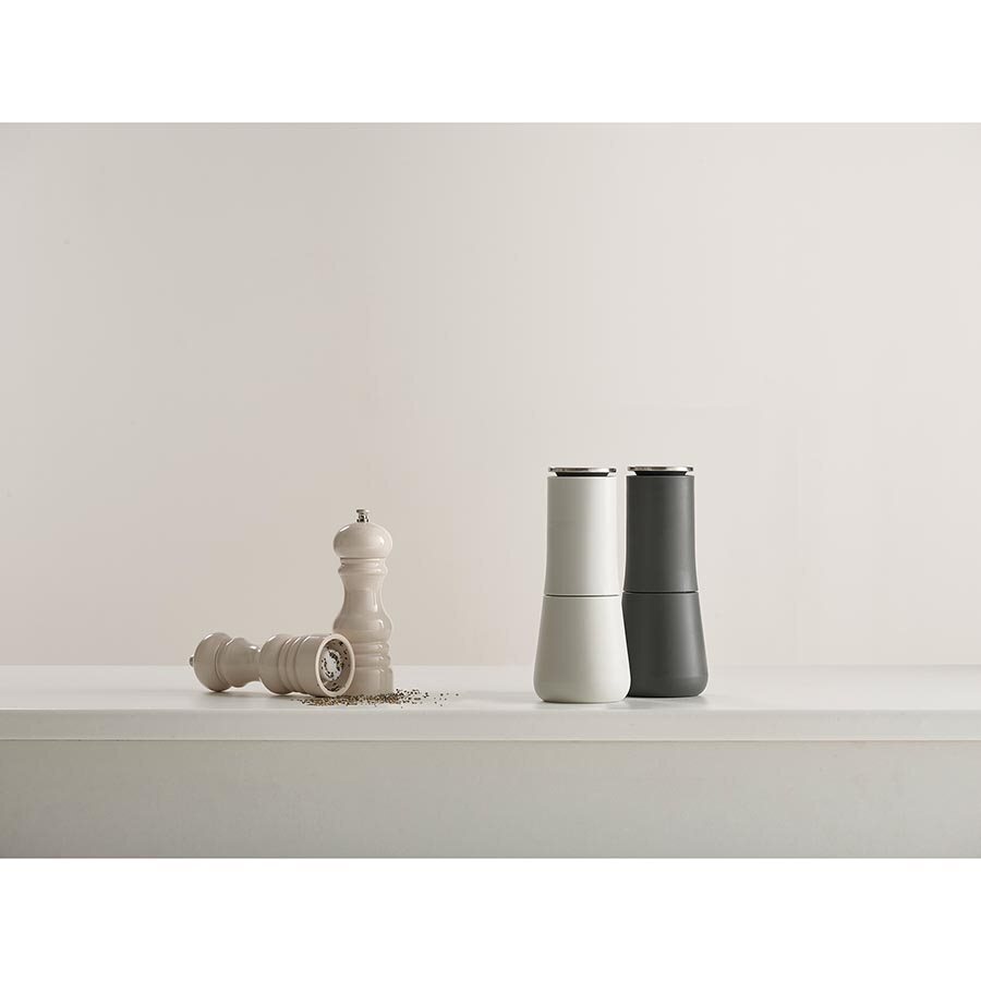 Joseph Joseph Milltop Salt and Pepper No-Spill Mill Set