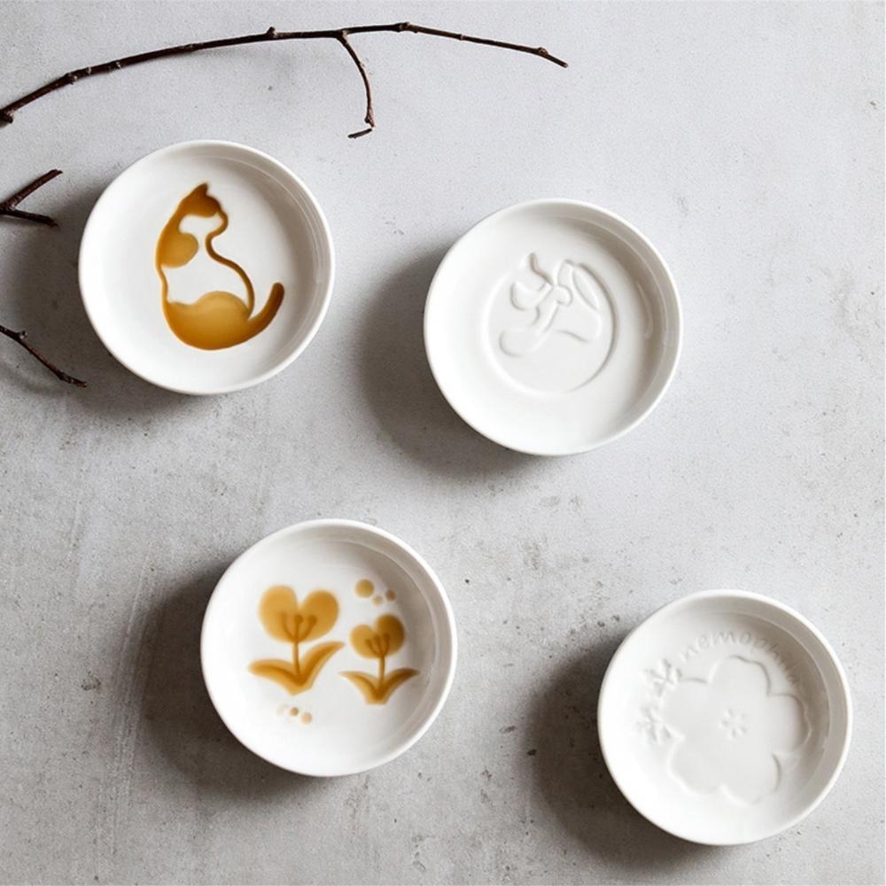Ceramic Flowers Engraved Soy Sauce Dish (Set of 2)