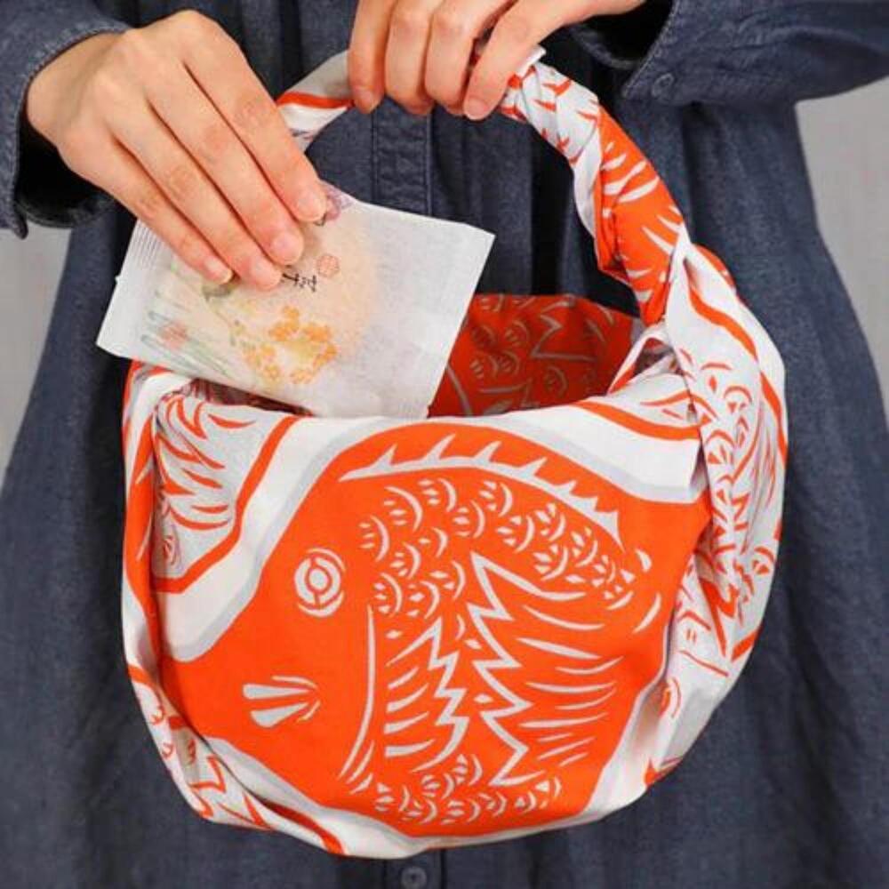 Musubi 70 Fuku Cochae Sea Bream in Wave Furoshiki Wrapping Cloth