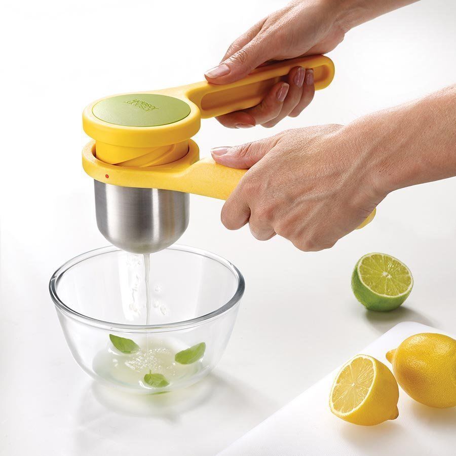 Helix Citrus Hand Press Extractor