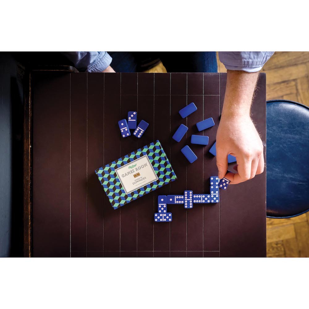 Games Room Classic Game Dominoes