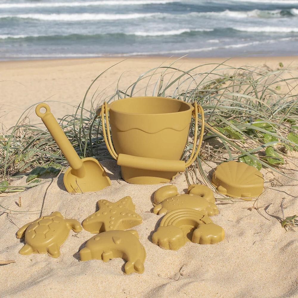 Playground Silicone 8pc Bucket & Spade Set - Sunshine