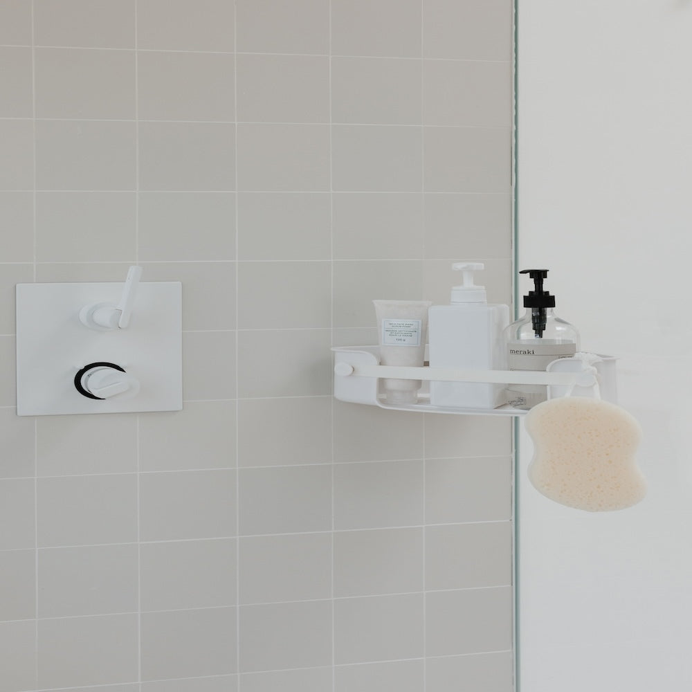 UMBRA Flex Gel Lock Corner Suction Caddy Shelf