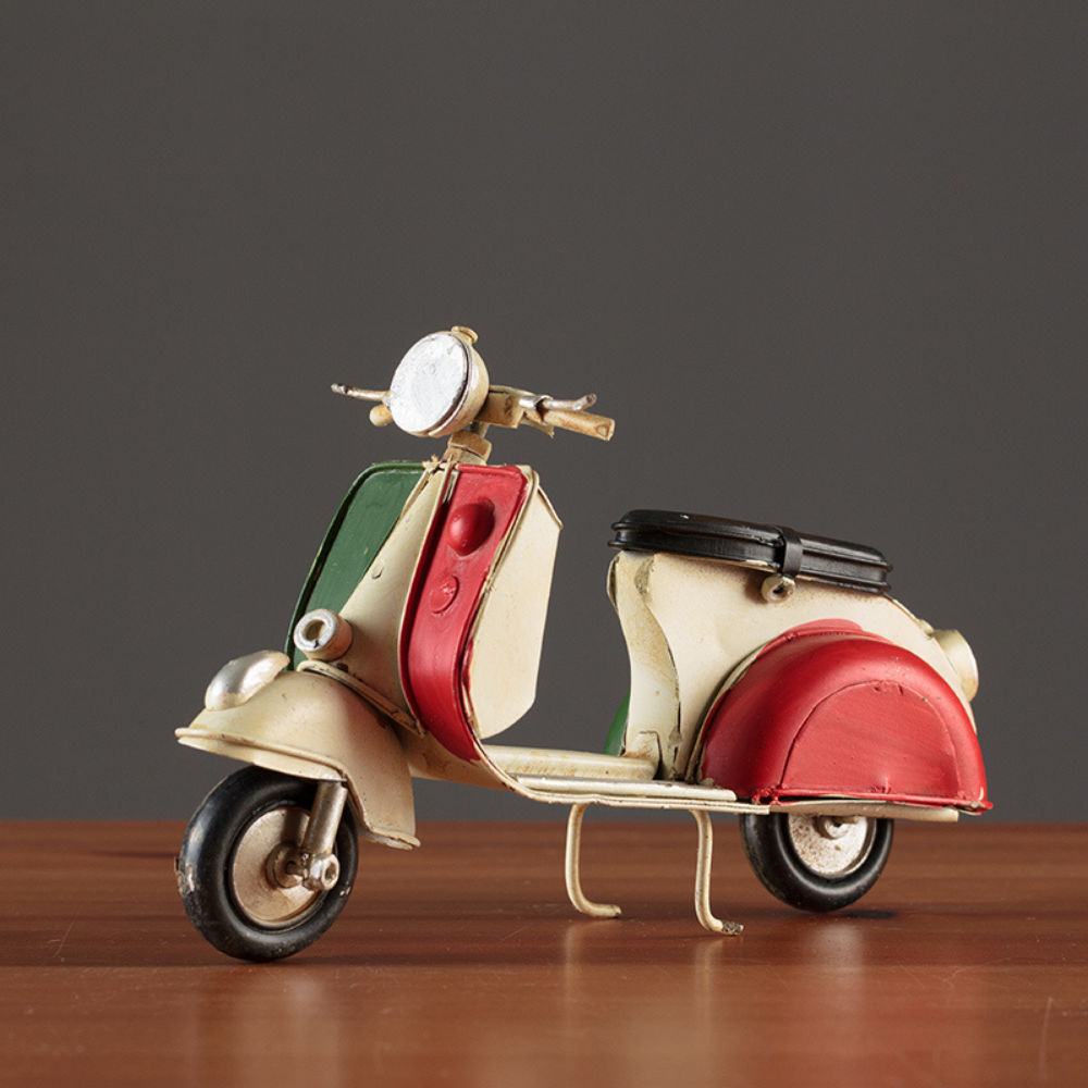 Vintage Metal Vespa Italia Replica White