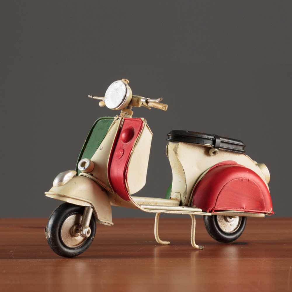 Vintage Metal Vespa Italia Replica White
