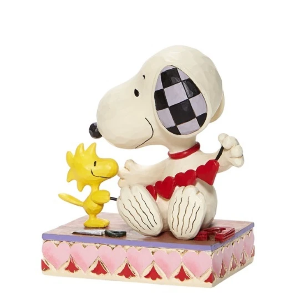 Peanuts by Jim Shore Snoopy with Stringing Hearts Garland