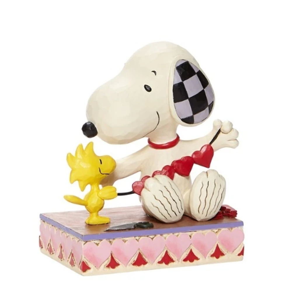 Peanuts by Jim Shore Snoopy with Stringing Hearts Garland