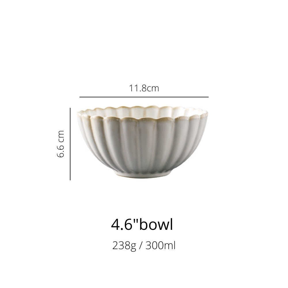 Porcelain Rinka Chrysanthemum White Bowl (Set of 2)