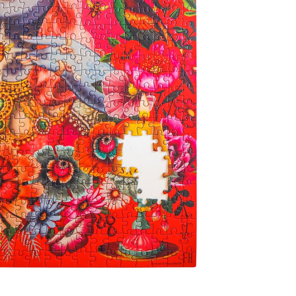 Fred & Friends Queen Bee 1000 Piece Jigsaw Puzzle