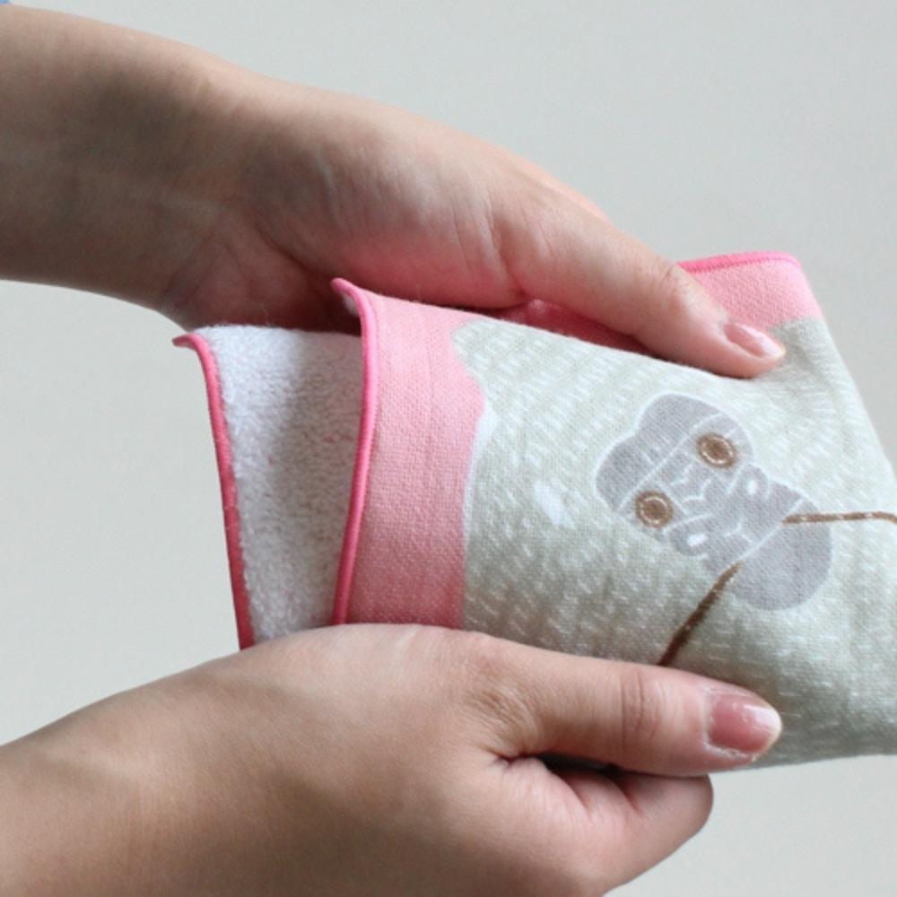 Musubi 25 Kata Kata Pink Gorilla Handkerchief