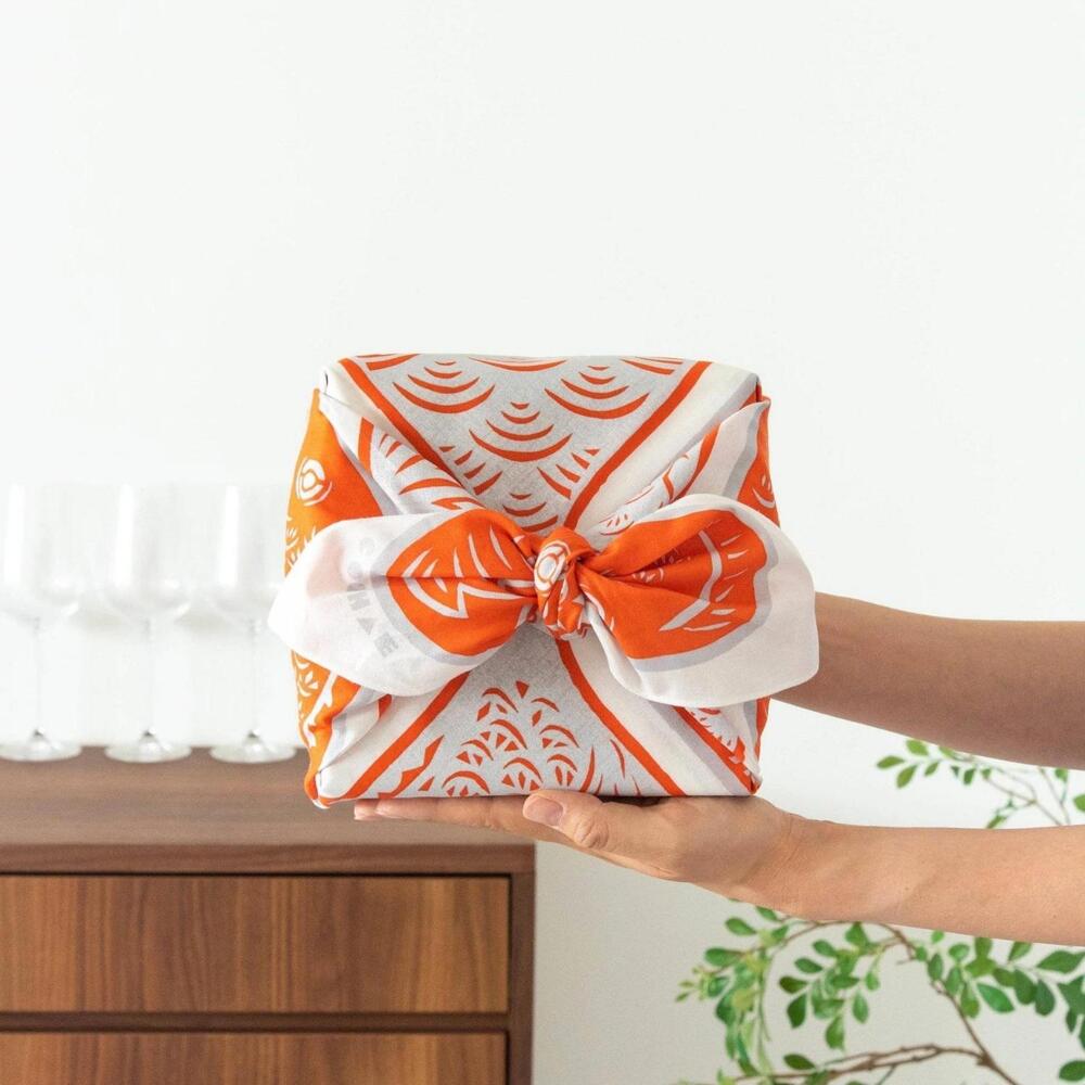 Musubi 70 Fuku Cochae Sea Bream in Wave Furoshiki Wrapping Cloth