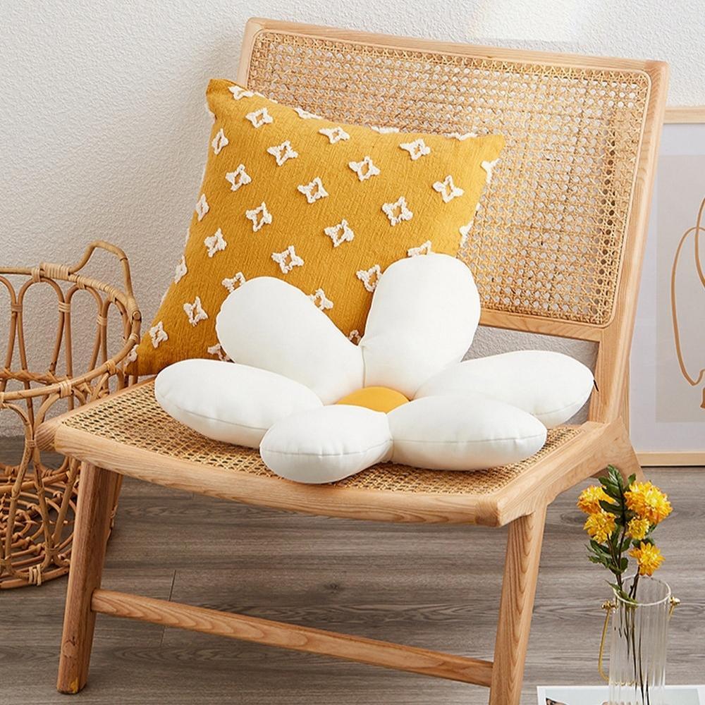 Pastel Daisy 60cm Plush Cushion