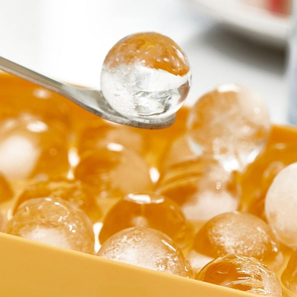 22 Round Ice Ball Maker Tray with Lid